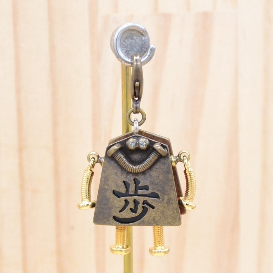 将棋モチーフのロボットチャーム「駒レンジャー」 将棋モチーフのロボットチャーム「駒レンジャー」