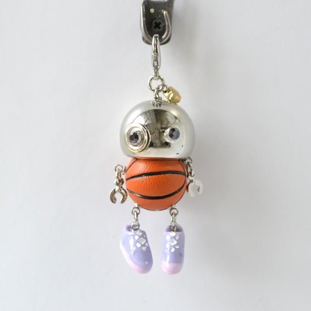 作家 岡崎明美×a.mu西宮】ビーズ刺繍のドールチャームやブローチ