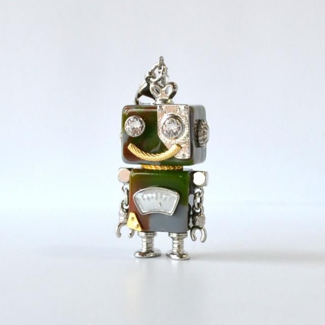<img class='new_mark_img1' src='https://img.shop-pro.jp/img/new/icons1.gif' style='border:none;display:inline;margin:0px;padding:0px;width:auto;' />八福仁<br>～グレーカモフラ～