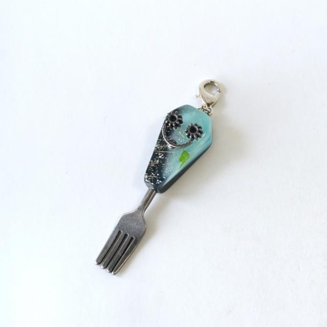 <img class='new_mark_img1' src='https://img.shop-pro.jp/img/new/icons1.gif' style='border:none;display:inline;margin:0px;padding:0px;width:auto;' />クオーフ<br>～ブルーブラック・ラメ～