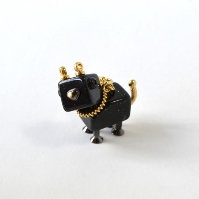 <img class='new_mark_img1' src='https://img.shop-pro.jp/img/new/icons1.gif' style='border:none;display:inline;margin:0px;padding:0px;width:auto;' />ザ・ビエルの犬<br>～ブラックちょいラメ～