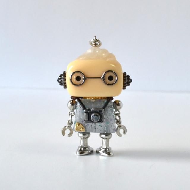 <img class='new_mark_img1' src='https://img.shop-pro.jp/img/new/icons1.gif' style='border:none;display:inline;margin:0px;padding:0px;width:auto;' />桃田 のり平<br>～シルバーラメ～