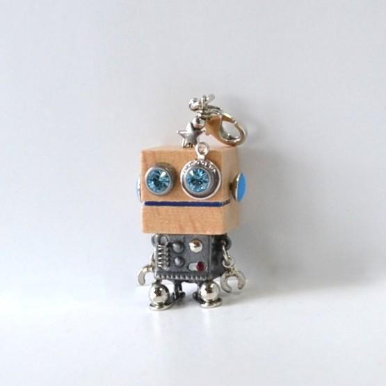 <img class='new_mark_img1' src='https://img.shop-pro.jp/img/new/icons1.gif' style='border:none;display:inline;margin:0px;padding:0px;width:auto;' />ジョワ<br>～アンティークSボディ×ライトブルーアイズ～