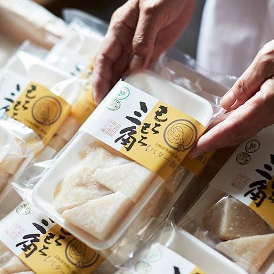 おもち みうら庵の「もちもち三角バター餅」（6個入り） 5パックセット - 秋田