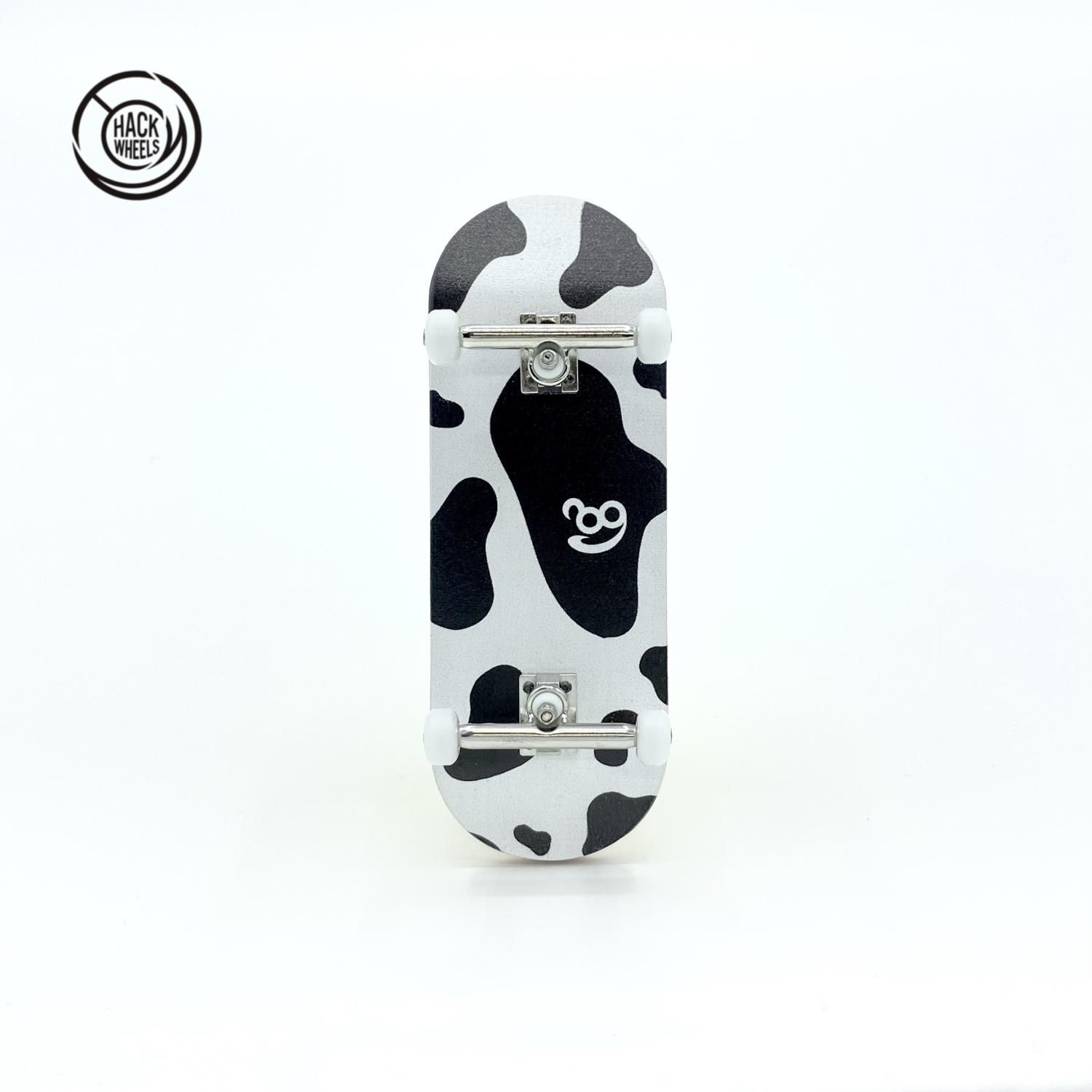 PRO COMPLETE】Cow Pattern - UAG F.B |指スケで世界中の指を PRO COMPLETE】Cow Pattern - UAG F.B |指スケで世界中の指を