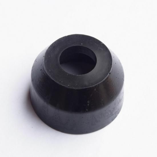 三菱ジープ　タイロットエンド タイロッド エンド アウター 左・レネゲード 15-18y 1.4L 2.4L