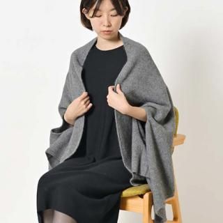 【新品未使用】タグ付き　サイフク　ポンチョ　120×120 新品未使用】タグ付きサイフクポンチョ120×120