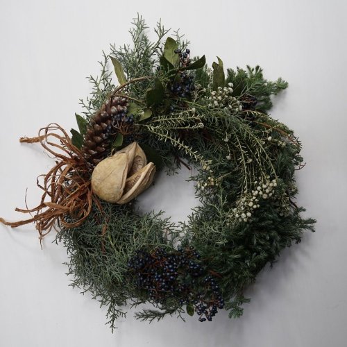 wreath M(green/nuts)