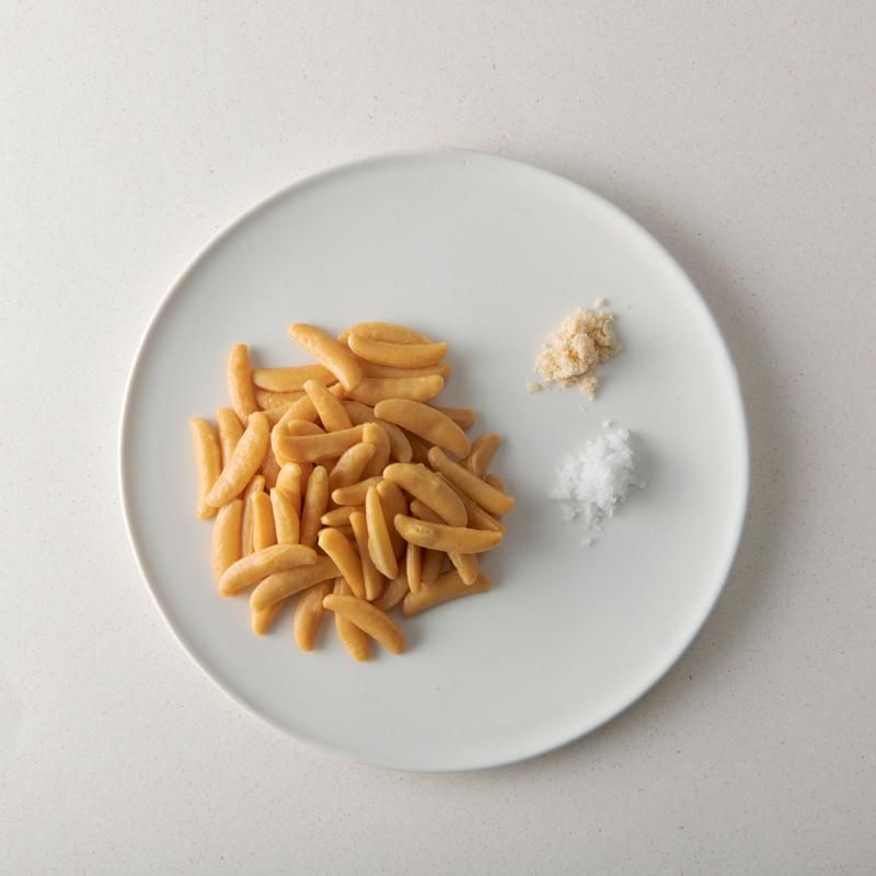 ボトル入り柿の種Crescent Snack サラダ味 - ご飯のお供のお