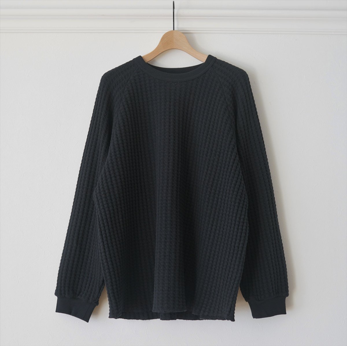 bukht ֥եȡNEW NEW BIG WAFFLE CREW NECK - BLACK