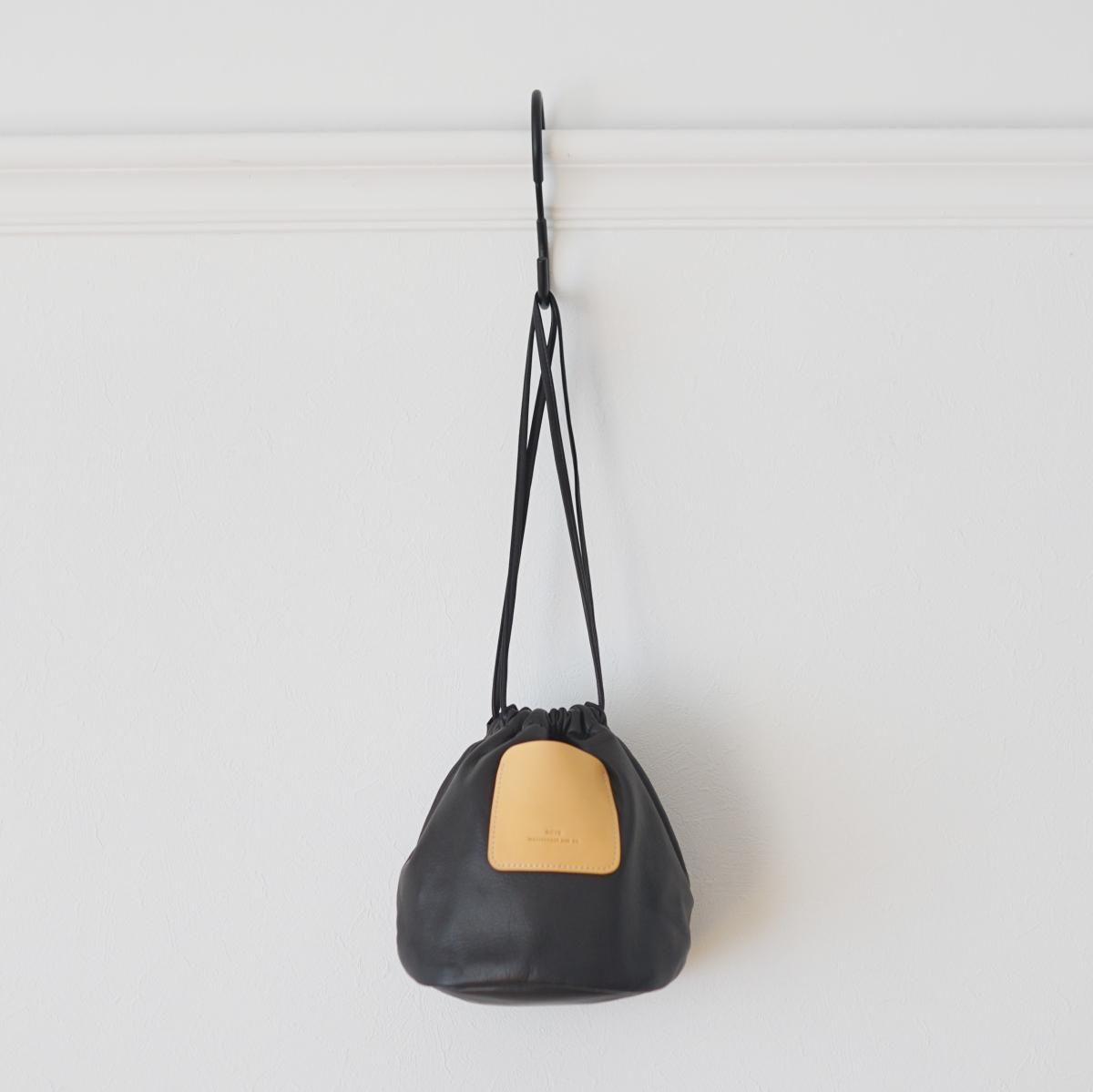 2024 S/SۡScye  SOFT LEATHER DRAWSTRING BAG - BLACK