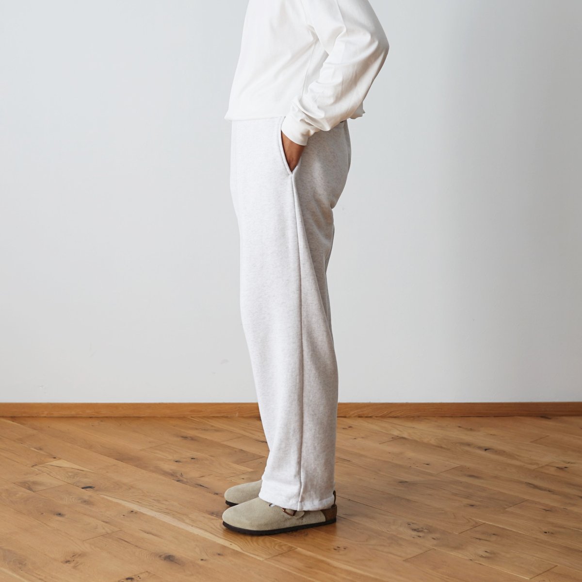 【UNIVERSAL PRODUCTS ユニバーサルプロダクツ】 YAAH WIDE SWEAT PANTS - WHITE / PARK  ONLINE STORE