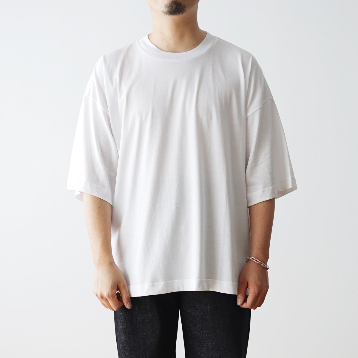 STUDIO NICHOLSON スタジオニコルソン】 BRANDED EASY FIT SS T-SHIRT (PIU) - OPTIC WHITE  / PARK ONLINE STORE