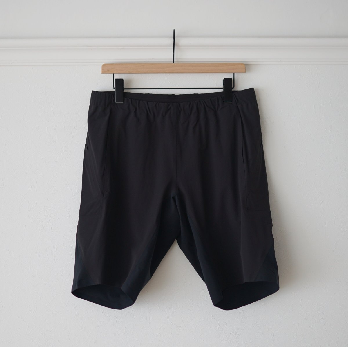 2023SSۡARC'TERYX VEILANCE ƥꥯ 󥹡 SECANT COMP SHORT - BLACK