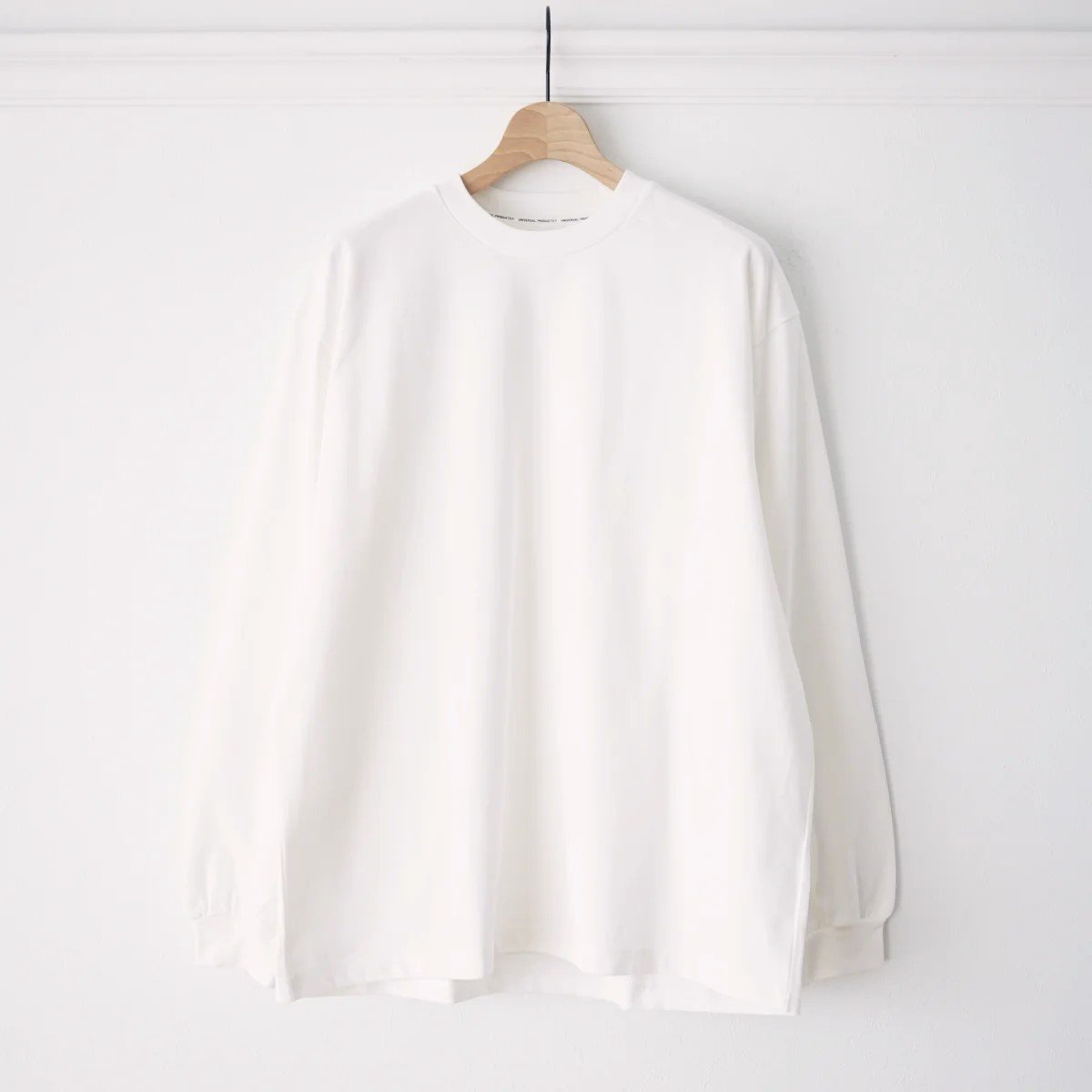 【UNIVERSAL PRODUCTS ユニバーサルプロダクツ】 L/S T-SHIRT - WHITE