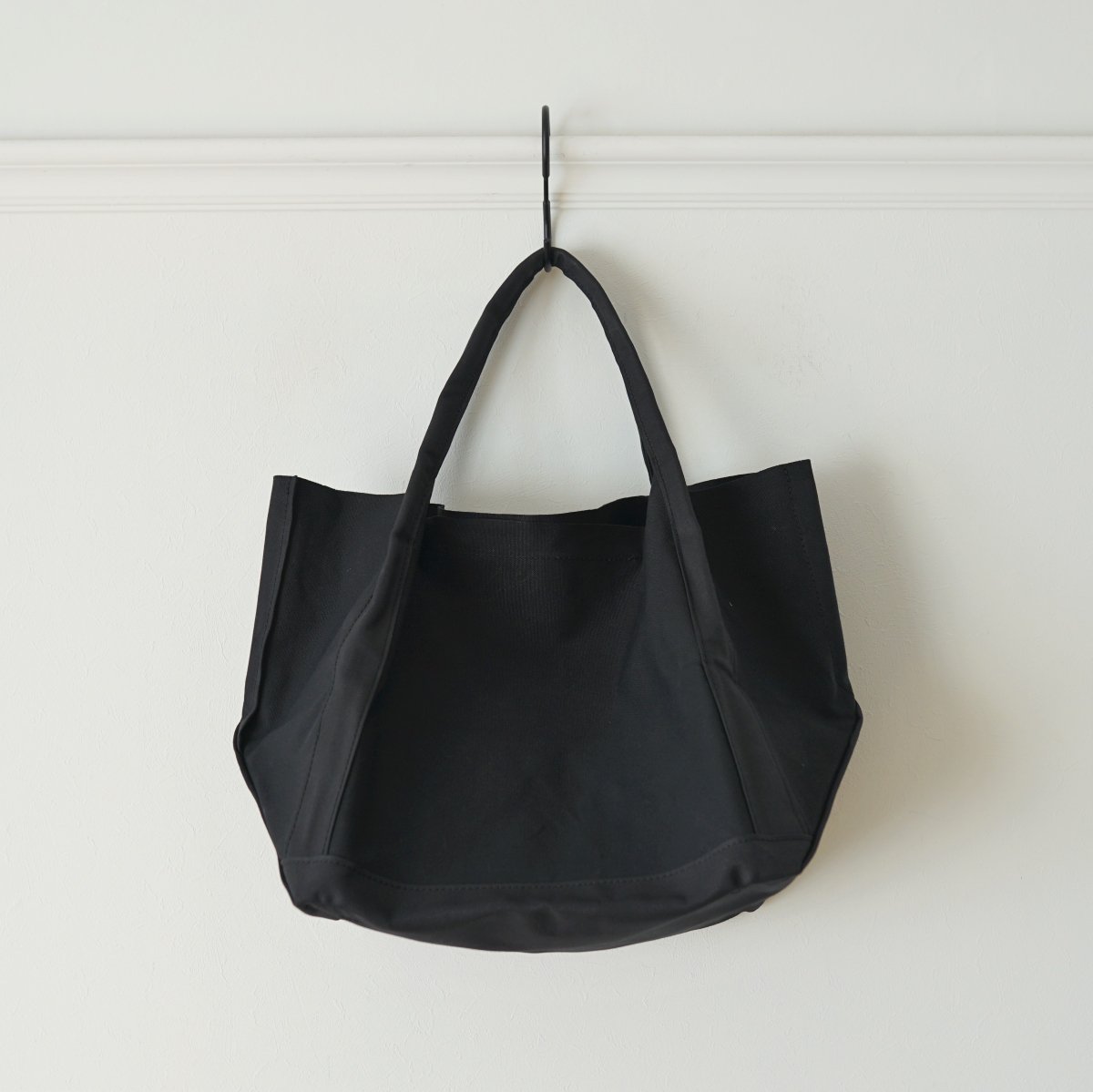 SEEALL  TEMBEA SQUARE TOTE BAG - BLACK