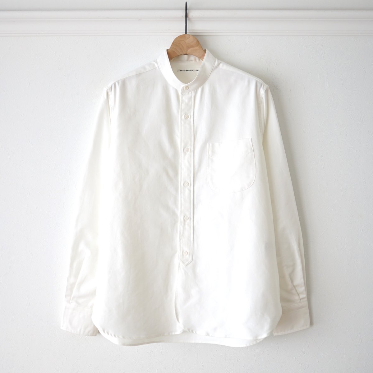 Scye  SUPIMA COTTON OXFORD GRANDAD COLLAR SHIRT - OFF WHITE