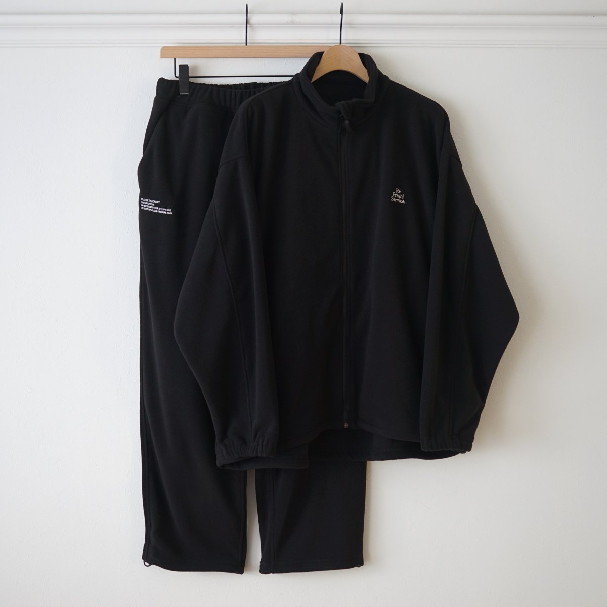 FreshService եå奵ӥ ReFresh!Service. FLEECE TRACK SUIT - BLACK