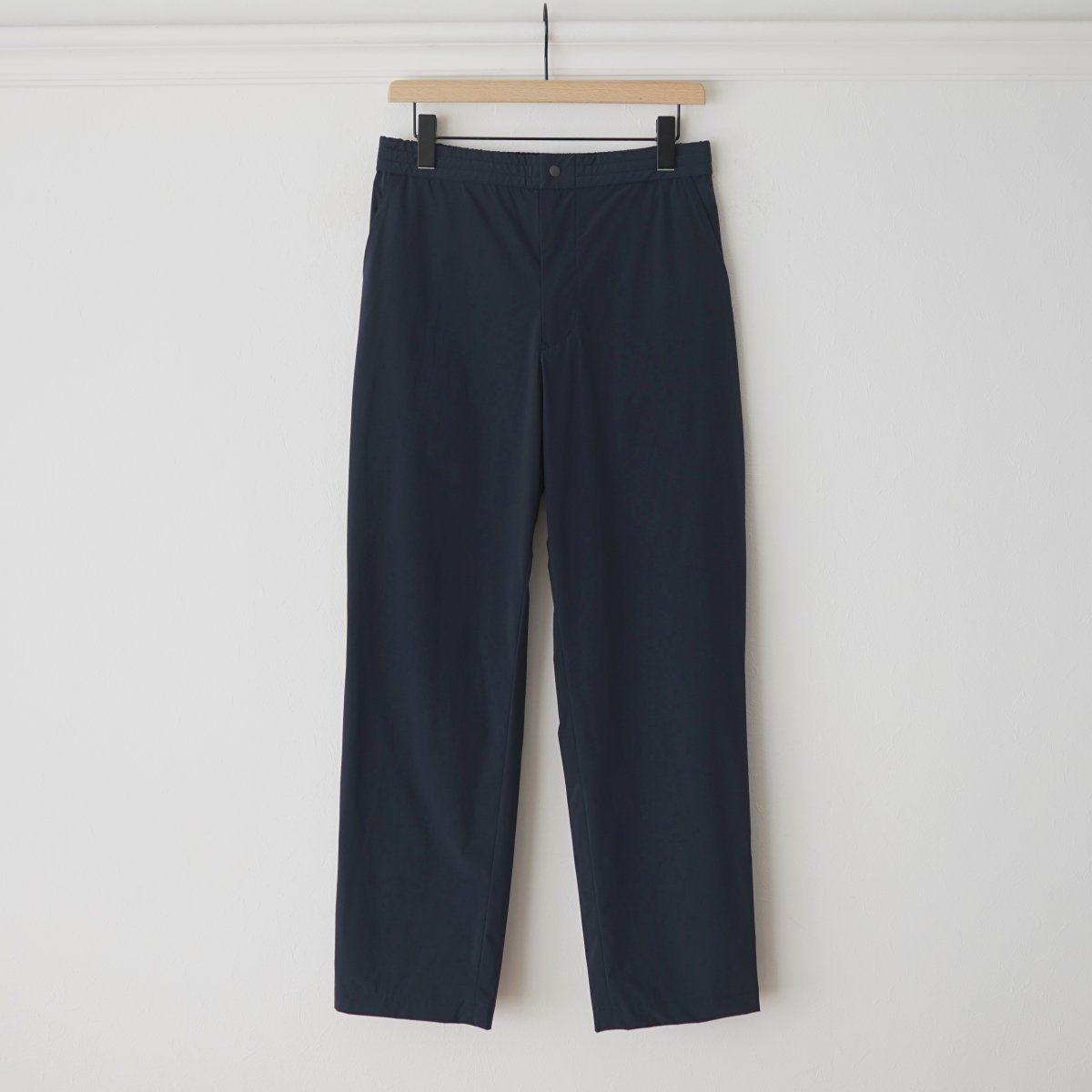 2024 S/SۡScye  NYLON STRETCH SHELL DRAWSTRING TROUSERS - NAVY