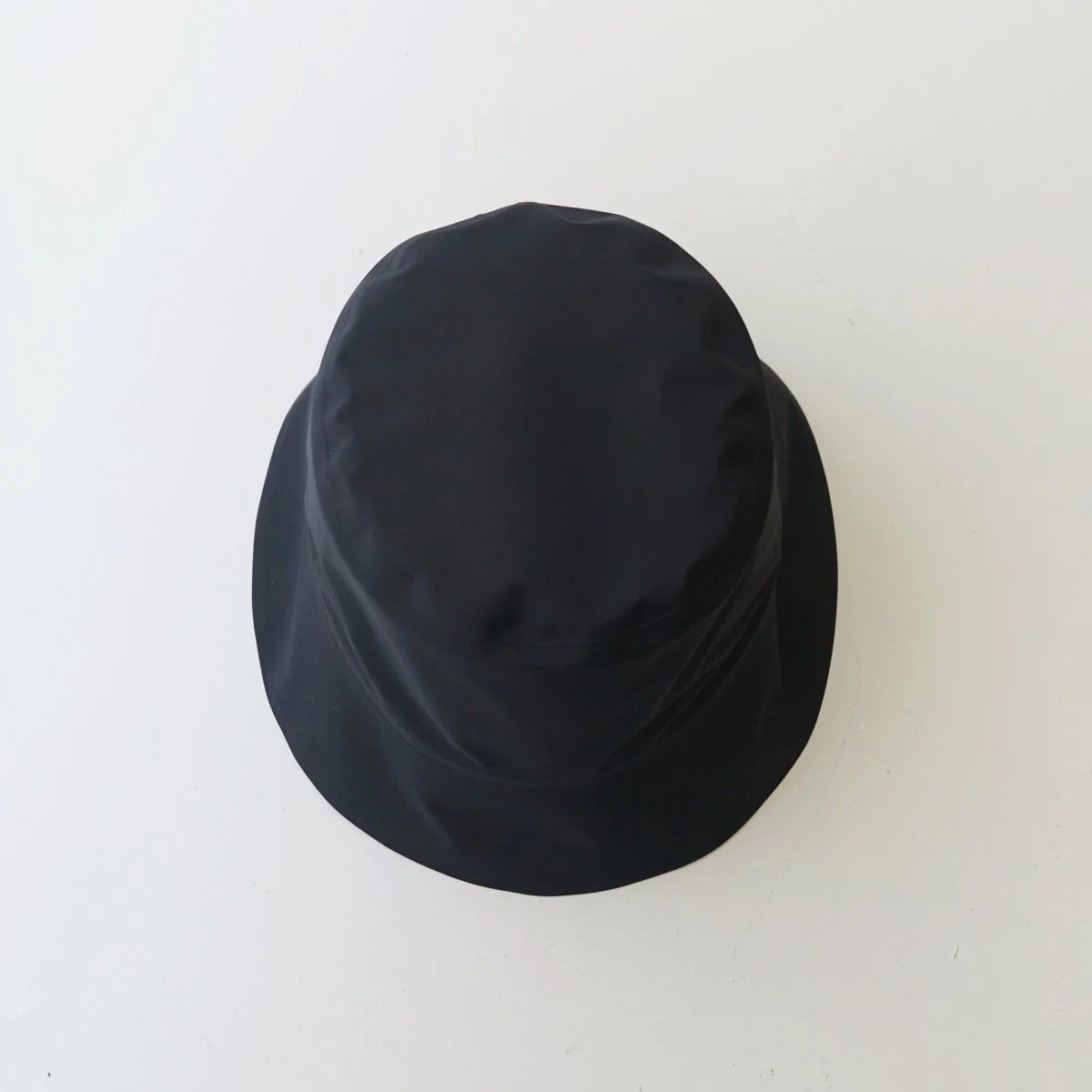 4/10ȯۡ2024 S/SۡARC'TERYX VEILANCE ƥꥯ 󥹡 BUCKET HAT - BLACK