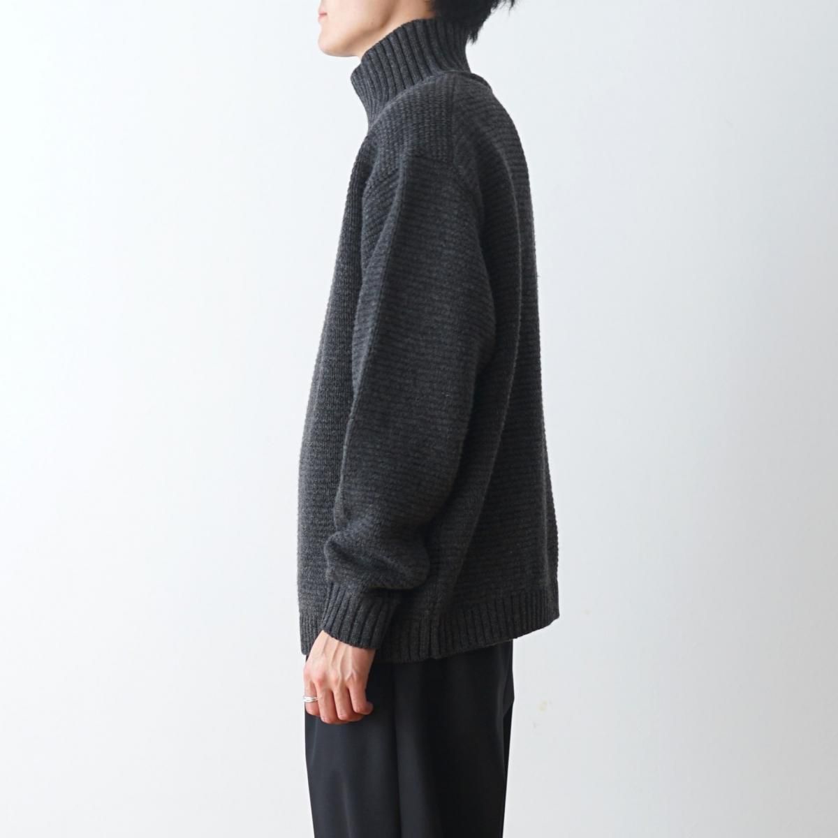 ATON / エイトン】 LAMBS WOOL HIGHNECK SWEATER - CHARCOAL GRAY