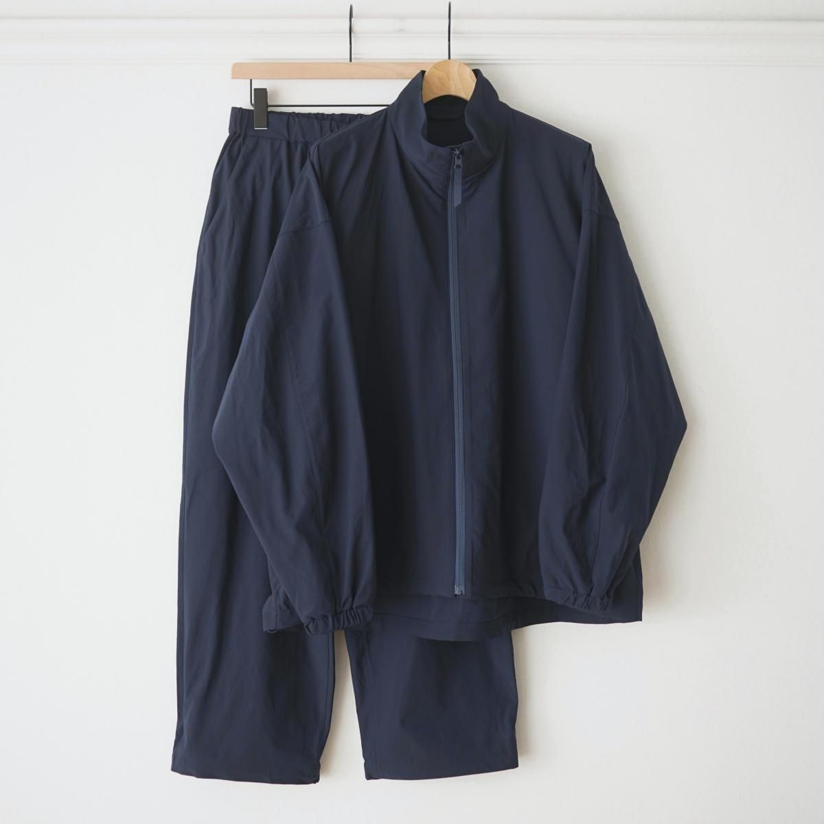 4/14ȯۡ2025 SSۡFreshService / եå奵ӥ CORPORATE TRACK SUIT - NAVY
