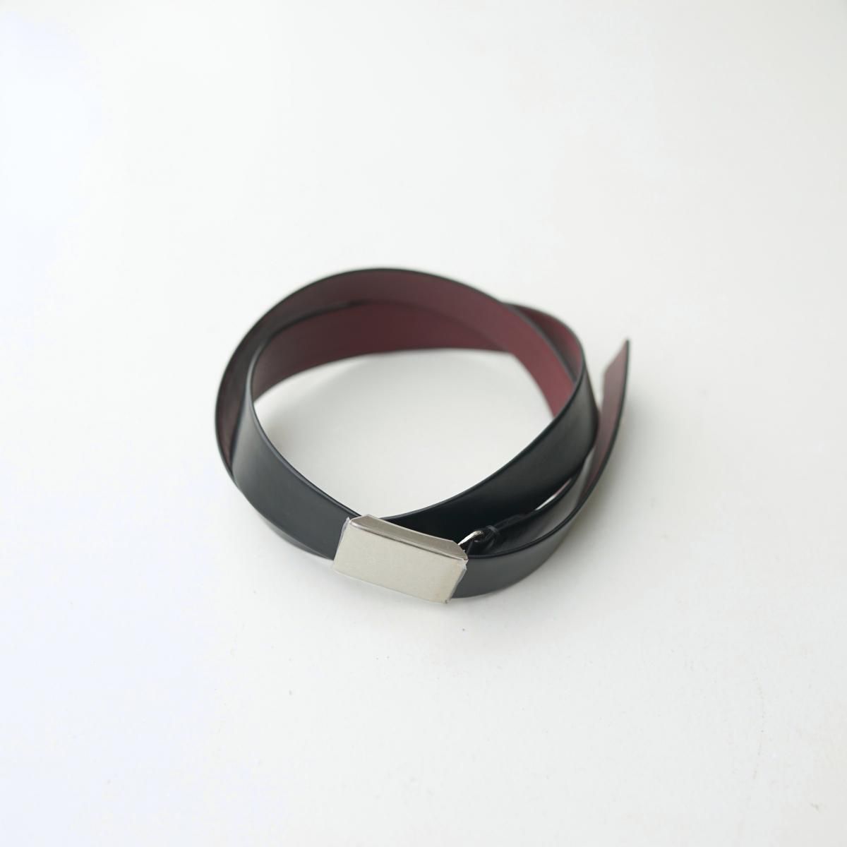 25AWۡYLEVE / 졼 LEATHER BUCKLED BELT - BLACK/SILVER