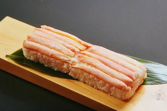 カニ歩きの寿司 紅ずわいがにほぐし身 90g | 株式会社宝幸