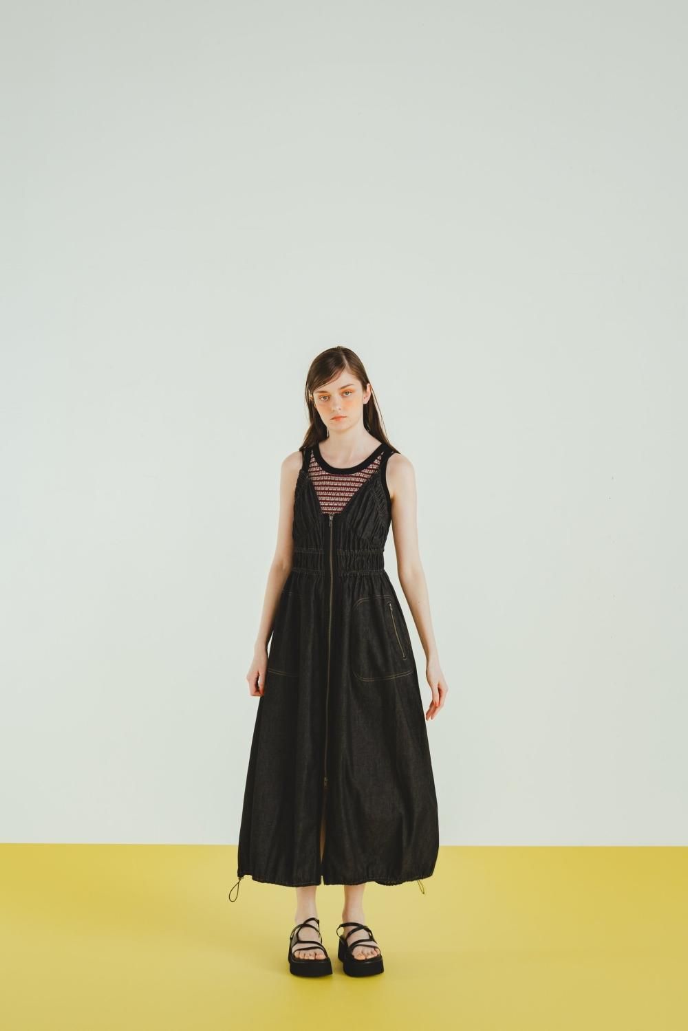 シャーリングキャミワンピース(DENIM) - PINUE シャーリングキャミワンピース(DENIM) - PINUE