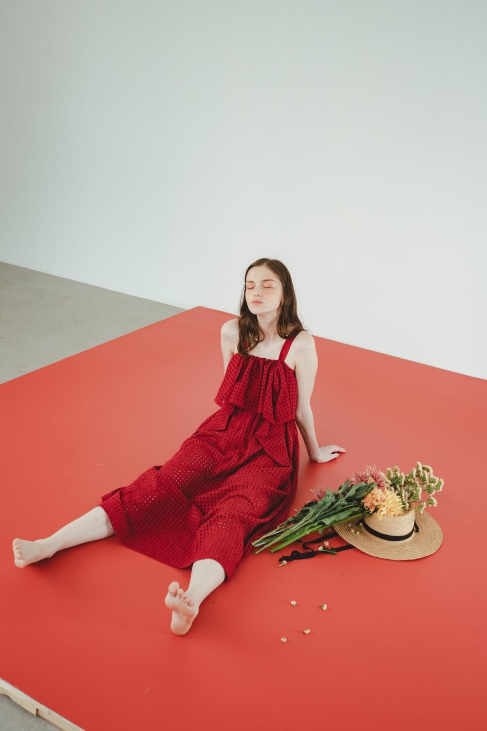 カットワークレースワンピース（CRANBERRY） - PINUE