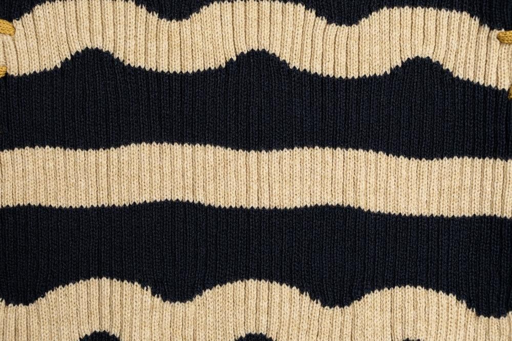 ウェーブボーダーステッチニットワンピース(NAVY) - PINUE ウェーブボーダーステッチニットワンピース(NAVY) - PINUE
