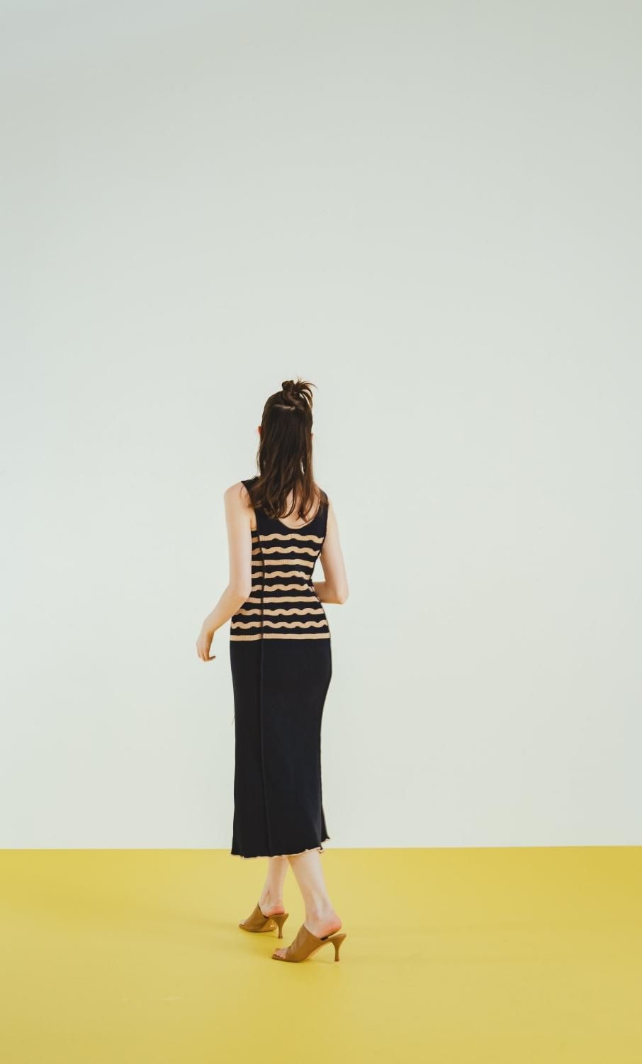 ウェーブボーダーステッチニットワンピース(NAVY) - PINUE ウェーブボーダーステッチニットワンピース(NAVY) - PINUE