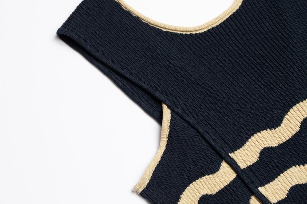 ウェーブボーダーステッチニットワンピース(NAVY) - PINUE ウェーブボーダーステッチニットワンピース(NAVY) - PINUE