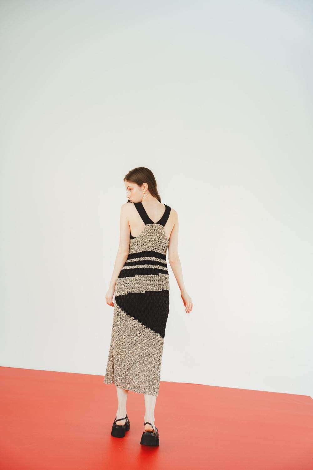 PINUE アシメフレアデニムスカート BLACK pinue アシメフレアデニム