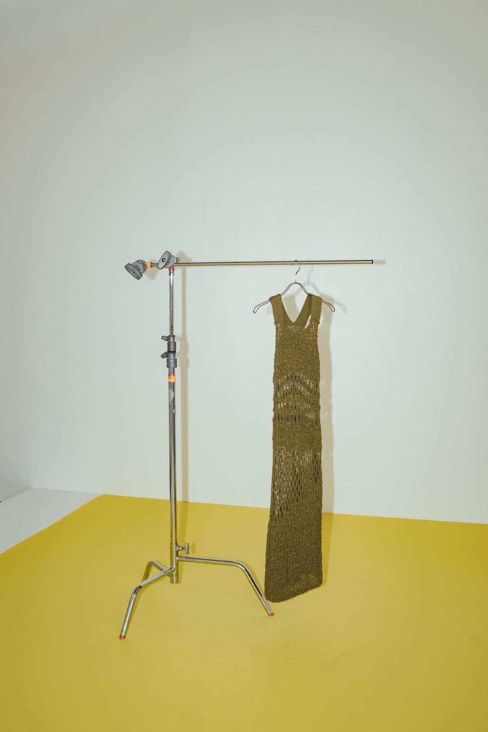 メッシュ切替ニットワンピース(KHAKI) - PINUE メッシュ切替ニットワンピース(KHAKI) - PINUE