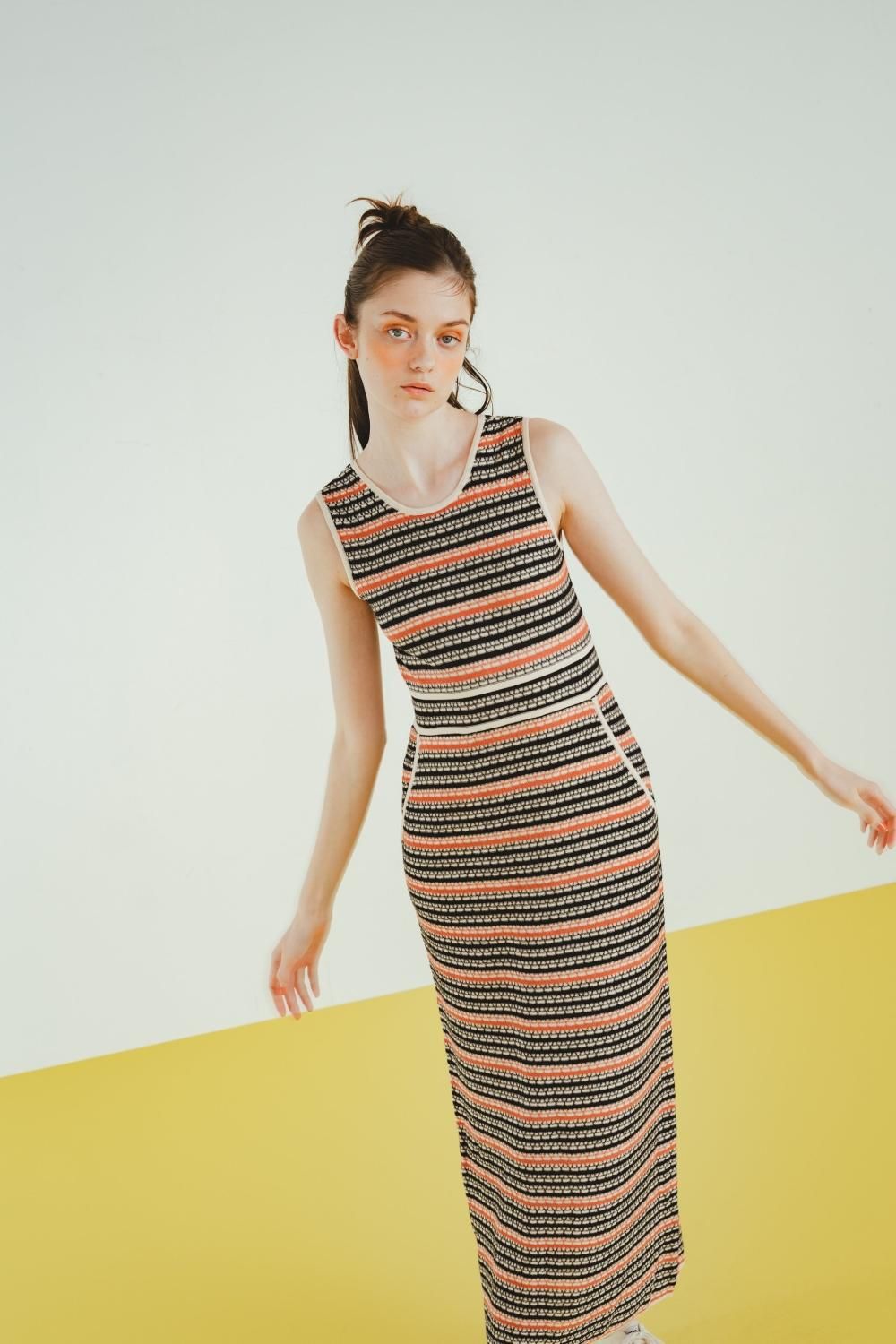 マルチカラーニットワンピース(BLACK×ORANGE) - PINUE マルチカラーニットワンピース(BLACK×ORANGE) - PINUE