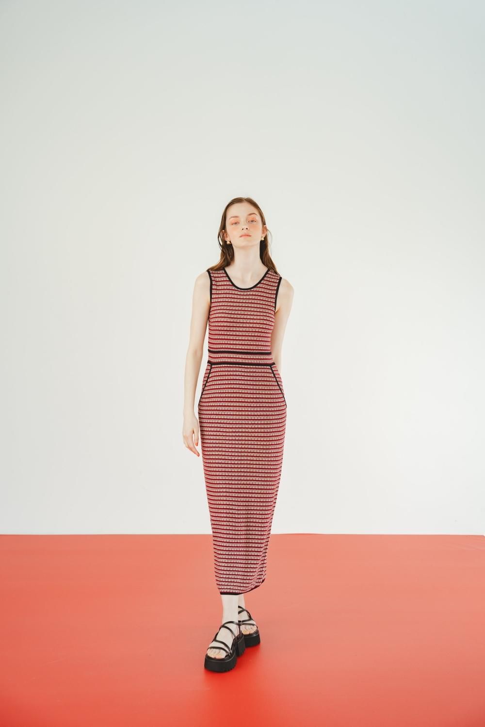 メッシュ切替ニットワンピース(MONOTONE) - PINUE メッシュ切替ニットワンピース(MONOTONE) - PINUE