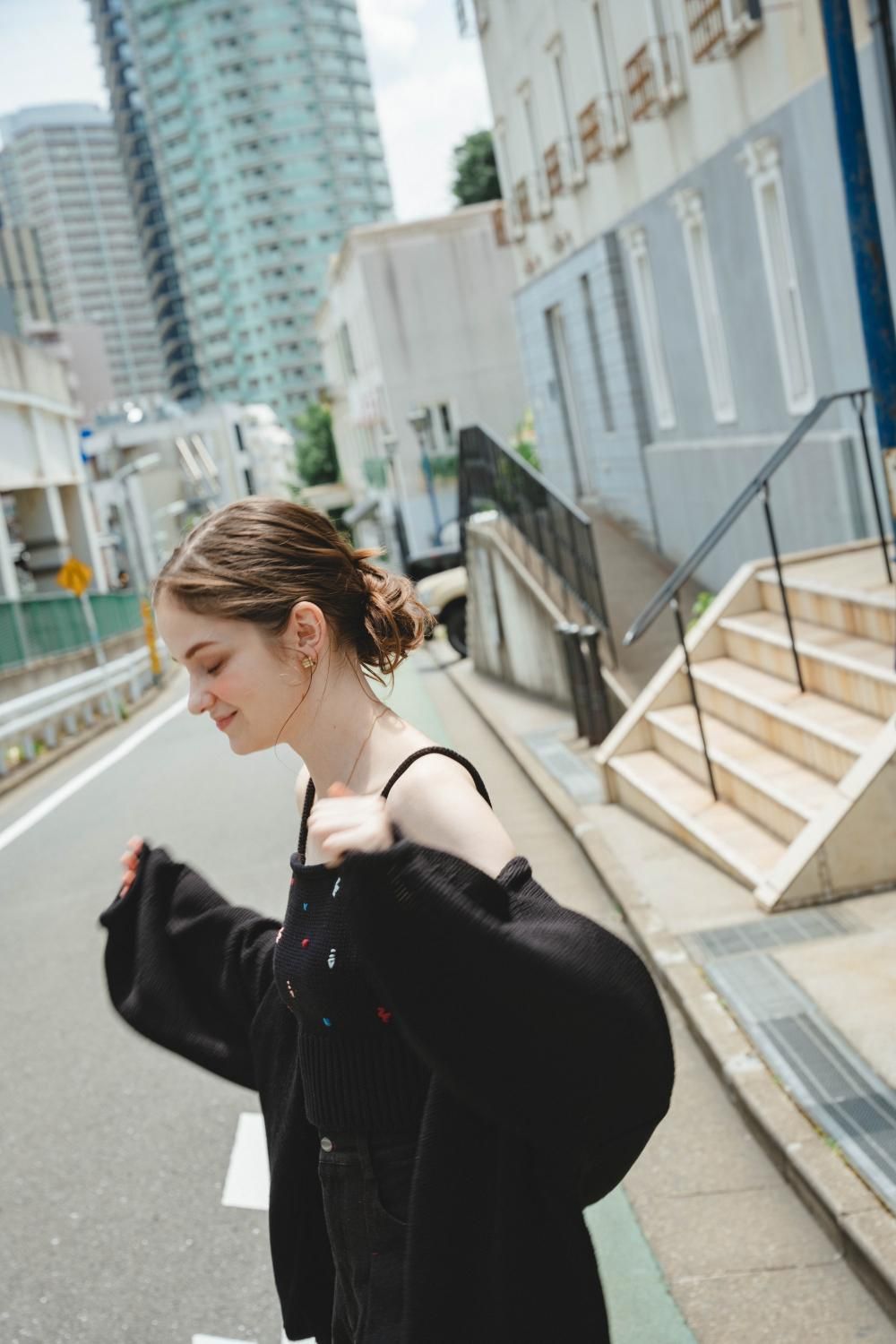 ハンドステッチニットキャミ＆カーデセット（BLACK） - PINUE