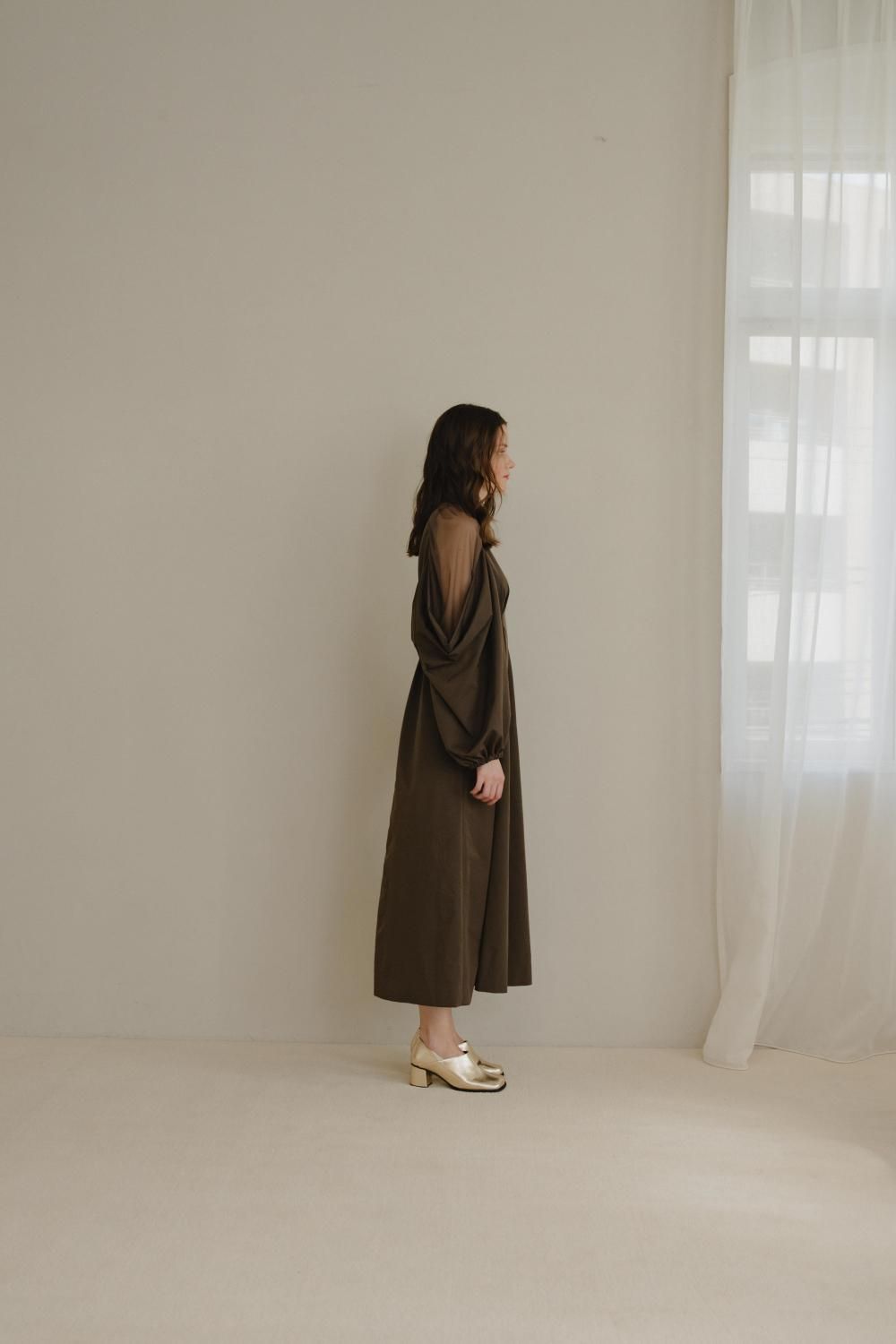 ドレープスリーブドレス(GRAYISH BROWN) - PINUE ドレープスリーブドレス(GRAYISH BROWN) - PINUE