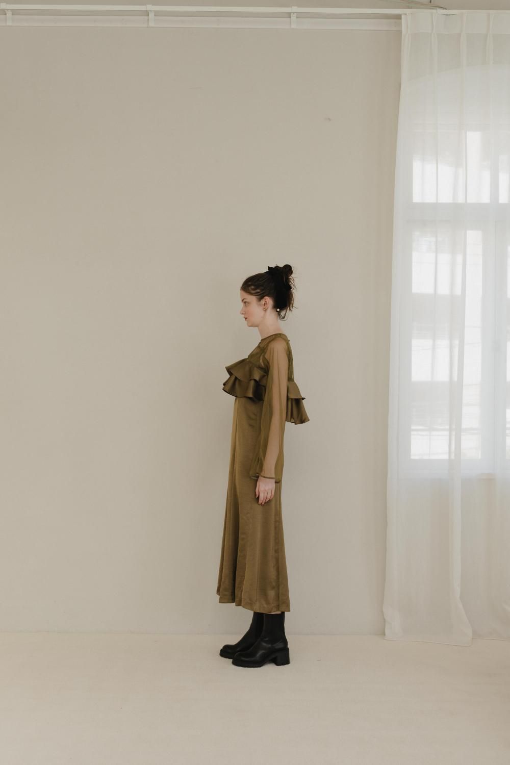 フリルボレロ+キャミドレスセット(KHAKI) - PINUE フリルボレロ+キャミドレスセット(KHAKI) - PINUE