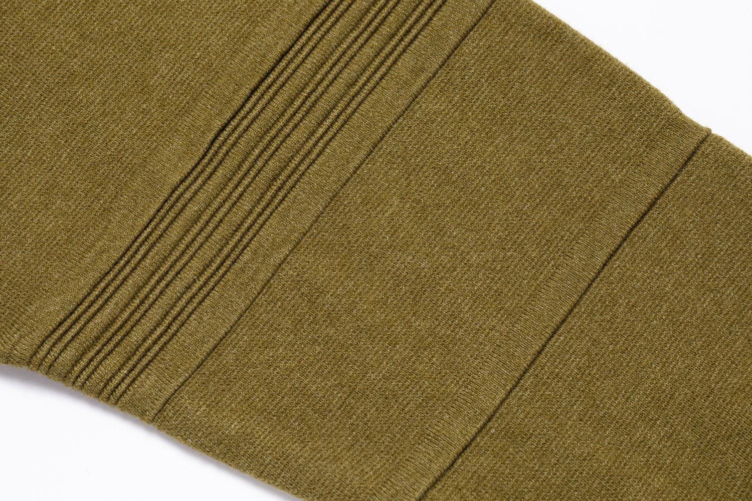 ラインニットトップス（KHAKI） - PINUE