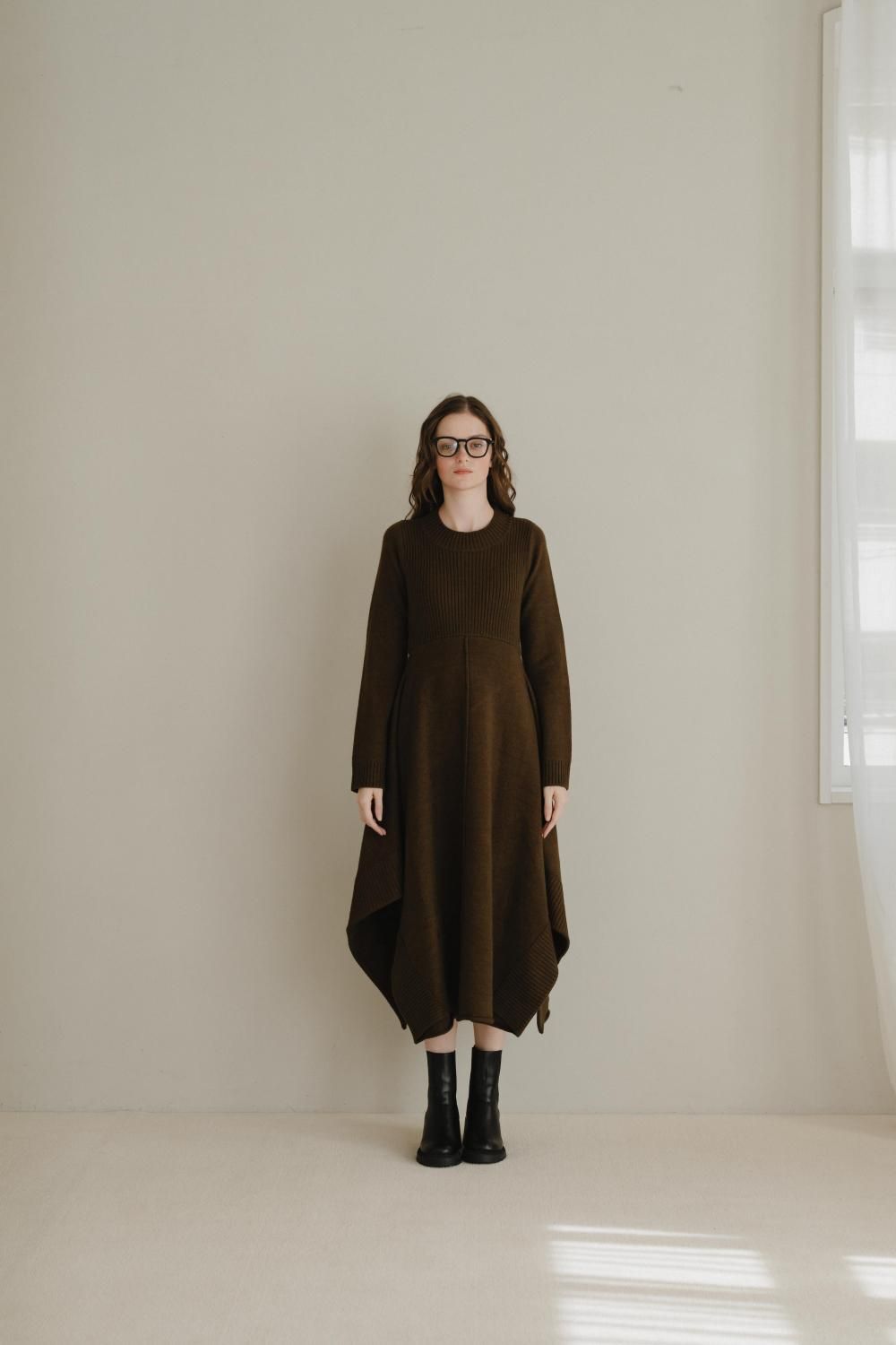 リブヘムニットワンピース(BROWN) - PINUE リブヘムニットワンピース(BROWN) - PINUE