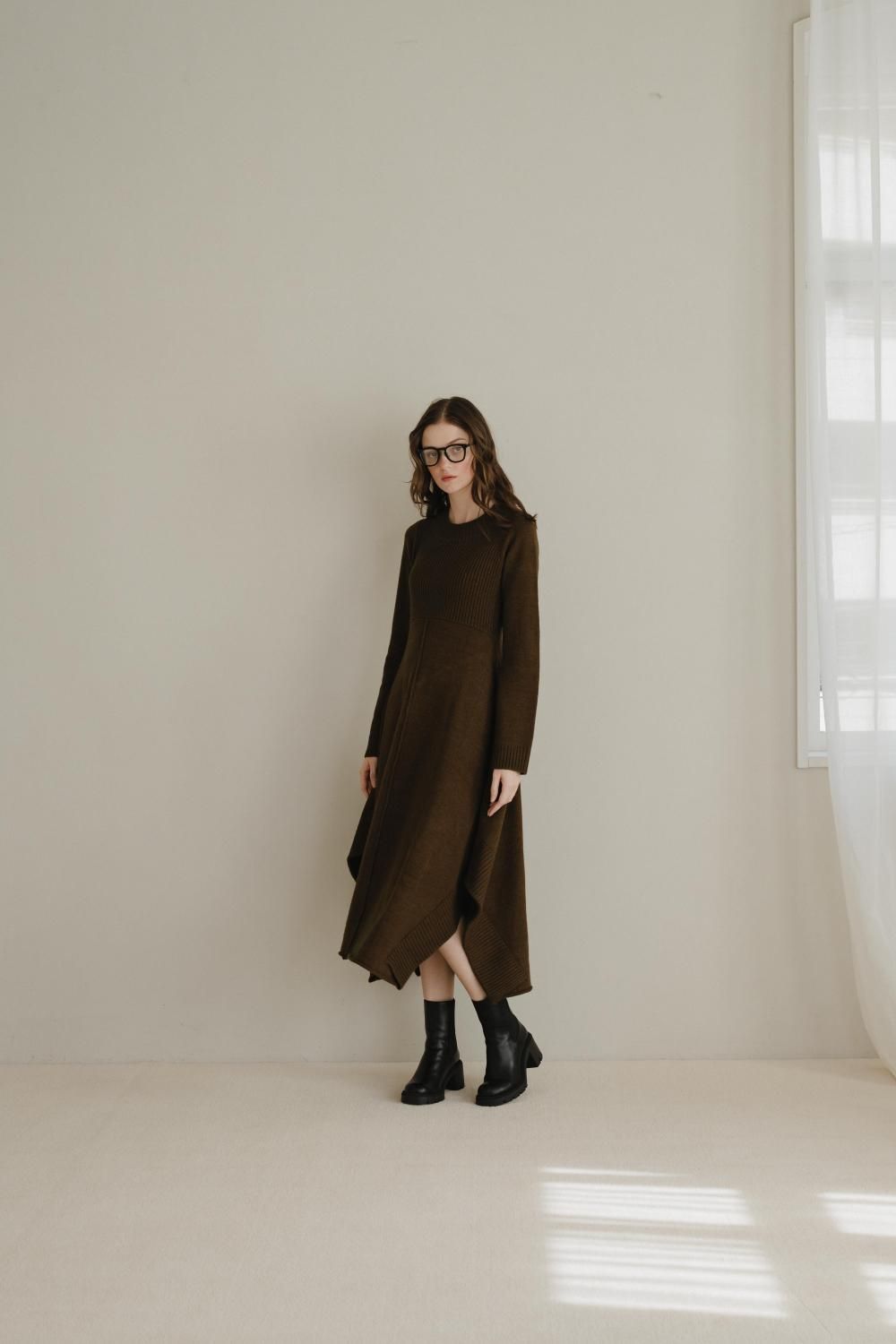 リブヘムニットワンピース（BROWN） - PINUE