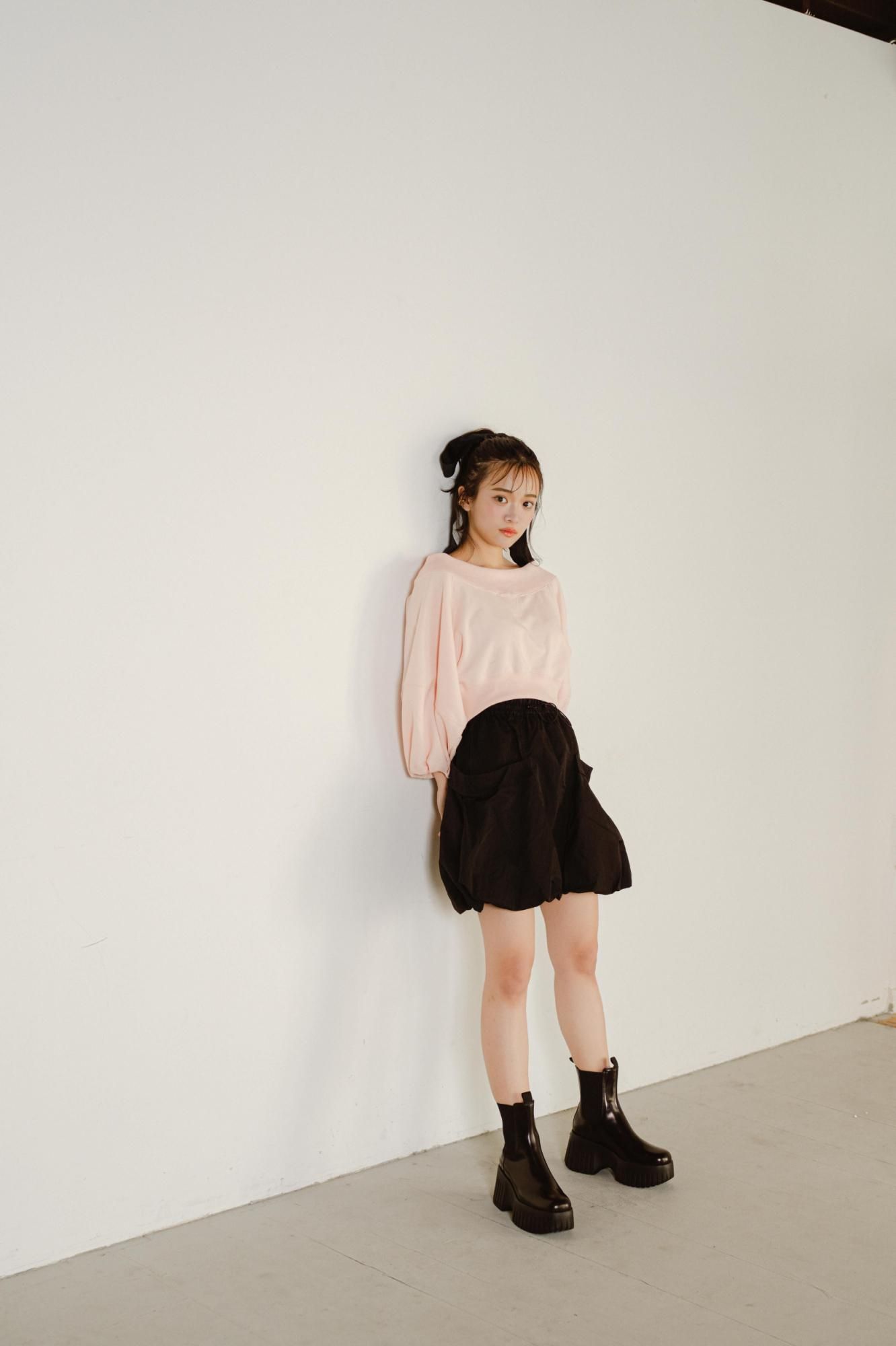 【新品】PINUE（ピヌエ） バルーンヘムスカート　ブラック 新品】PINUE バルーンヘムスカート ブラック