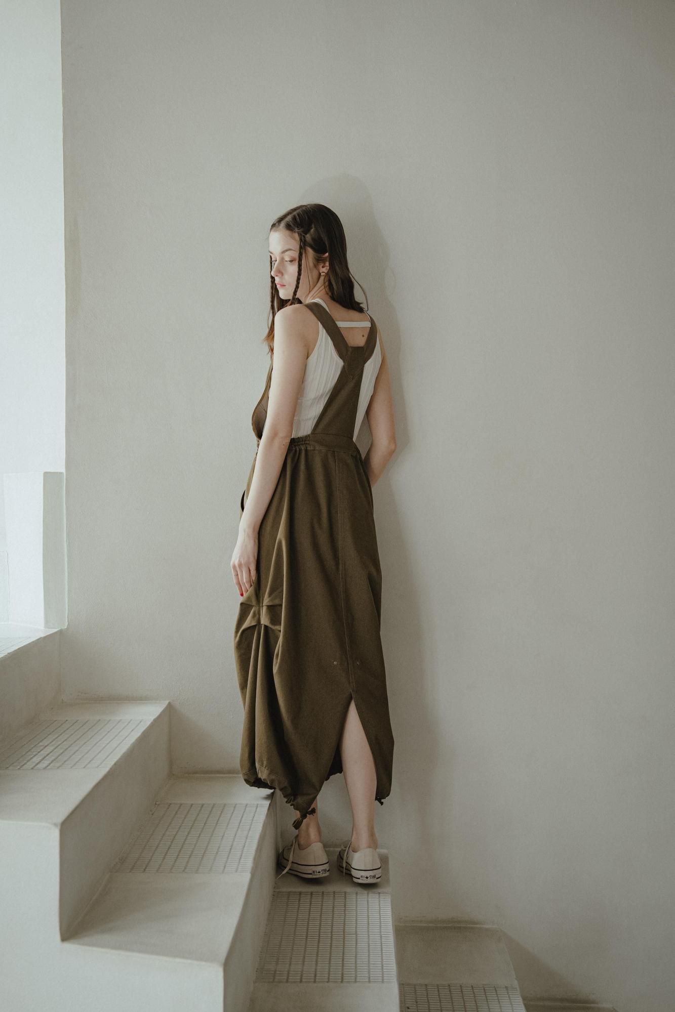 pinue ドロストヘムジャンパースカート　KHAKI ドロストヘムジャンパースカート（KHAKI） - PINUE