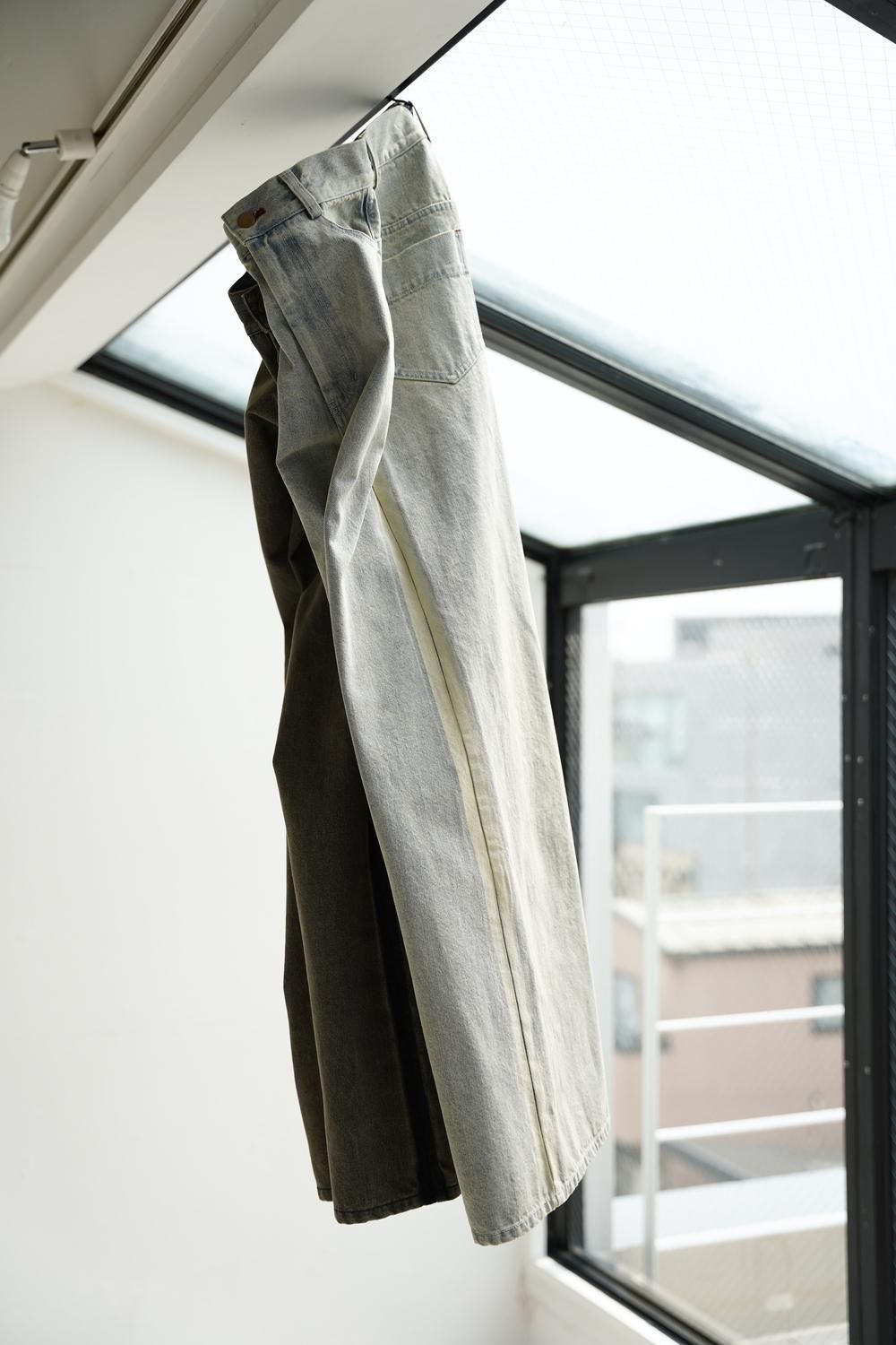 サイドラインデニムパンツ（LIGHT BLUE） - PINUE