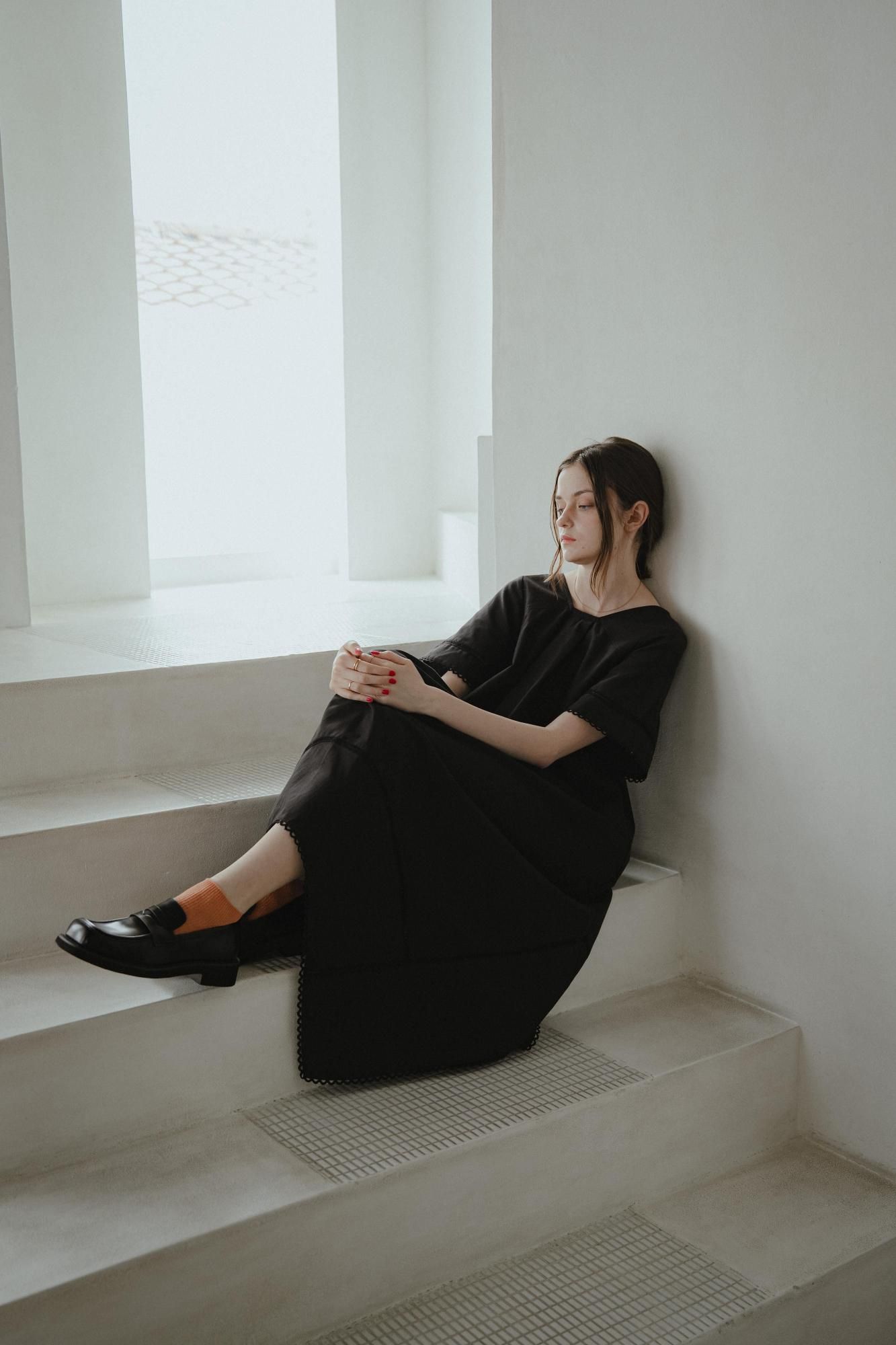 【新品タグ付き】【PINUE】レーストリムワンピース (ブラック) レーストリムワンピース（BLACK） - PINUE