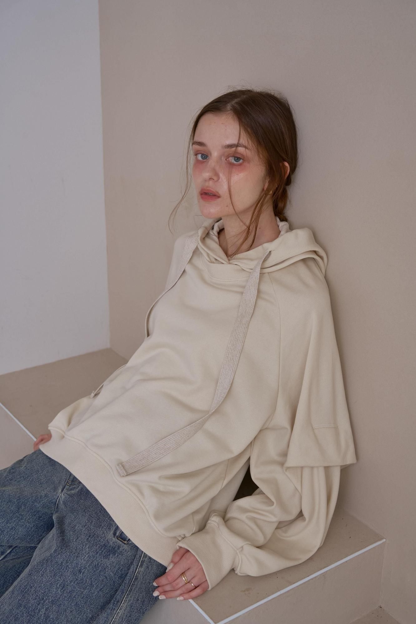 新品タグ付き【PINUE】タックスリーブパーカー（SOY） タックスリーブパーカー（SOY） - PINUE