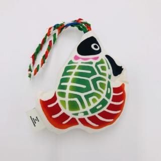 亀の形 工芸品　陶雲 亀型酒器セット[カメガタシュキセット]｜沈壽官窯（ちんじゅかんがま