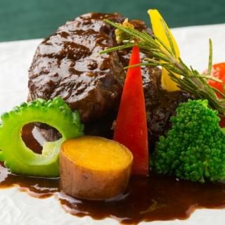 田舎の麦味噌風味の仕上がり！洋食グリル肝付『鹿児島さつま 黒の三銃士 黒豚ホホ肉』
